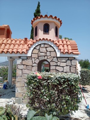 Πέτρινο Κτίσμα στα Καλυβια